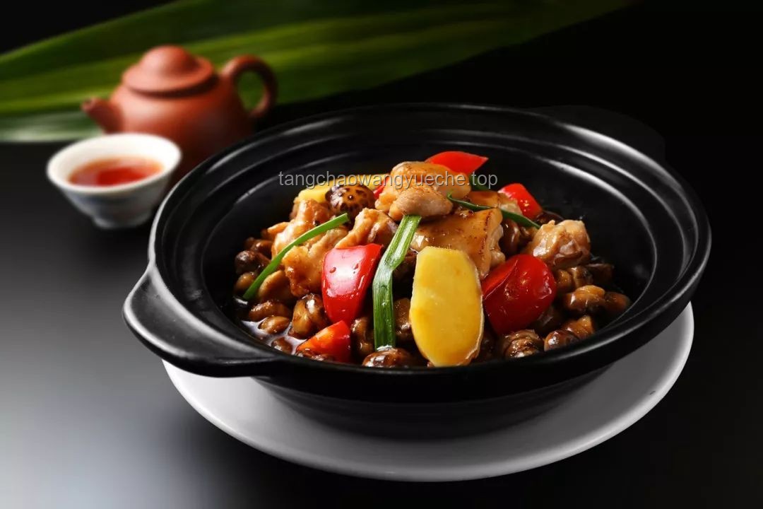 鸡公煲行业洞察：威廉接不上的美食热梗与行业新趋势